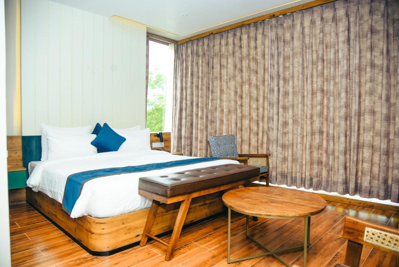The Convoy Hotel Dibrugarh Eksteriør bilde