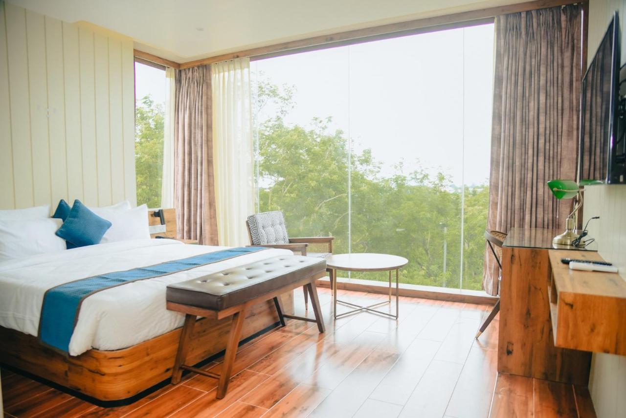 The Convoy Hotel Dibrugarh Eksteriør bilde