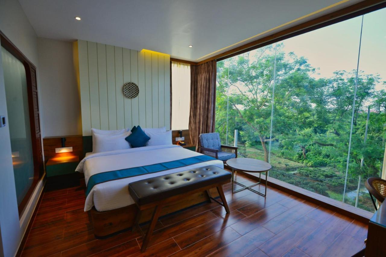 The Convoy Hotel Dibrugarh Eksteriør bilde